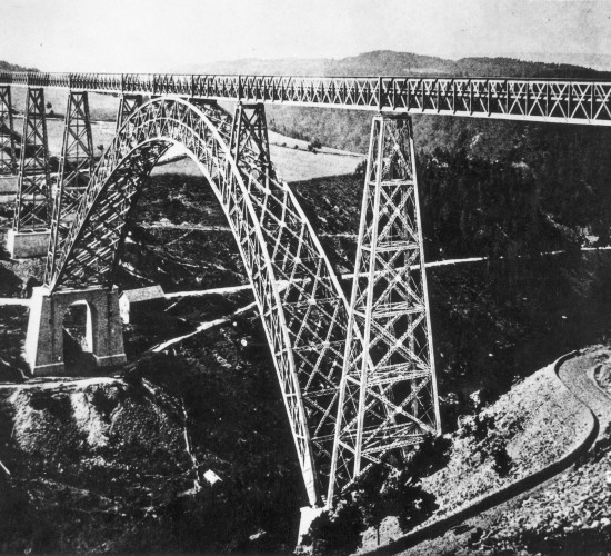 Overview of the garabit viaduct