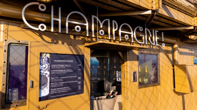 Champagne bar